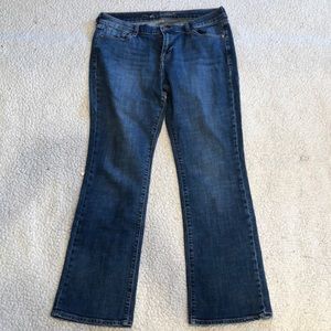 Medium wash sweetheart jeans
